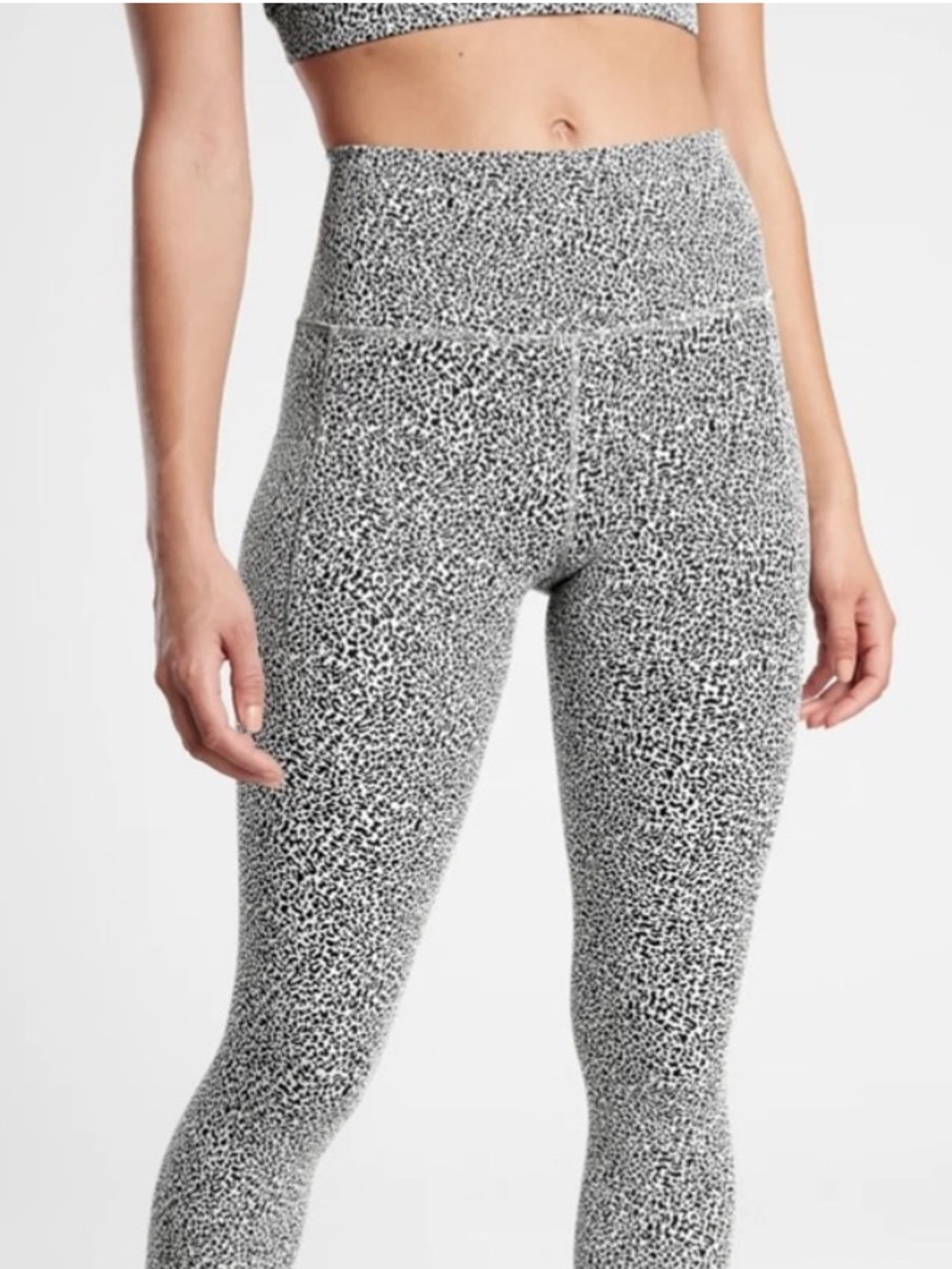 EUC Athleta Salutation Stash II Textured Leggings White Black Leopard Cropped